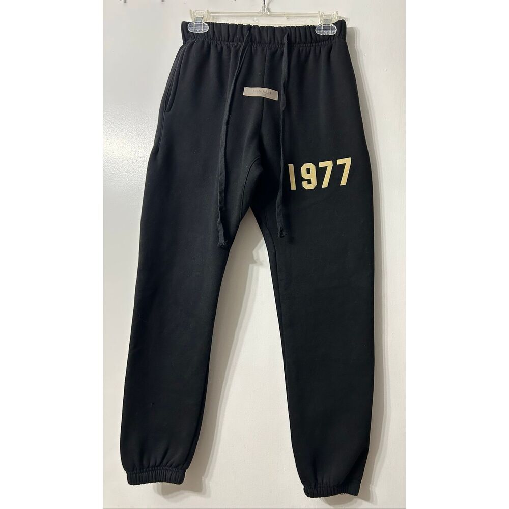 Essentials fear of God black pants size Small - Picture 2 of 3